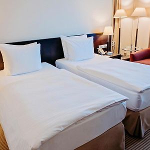 Premium Twin Room Club Lounge Access